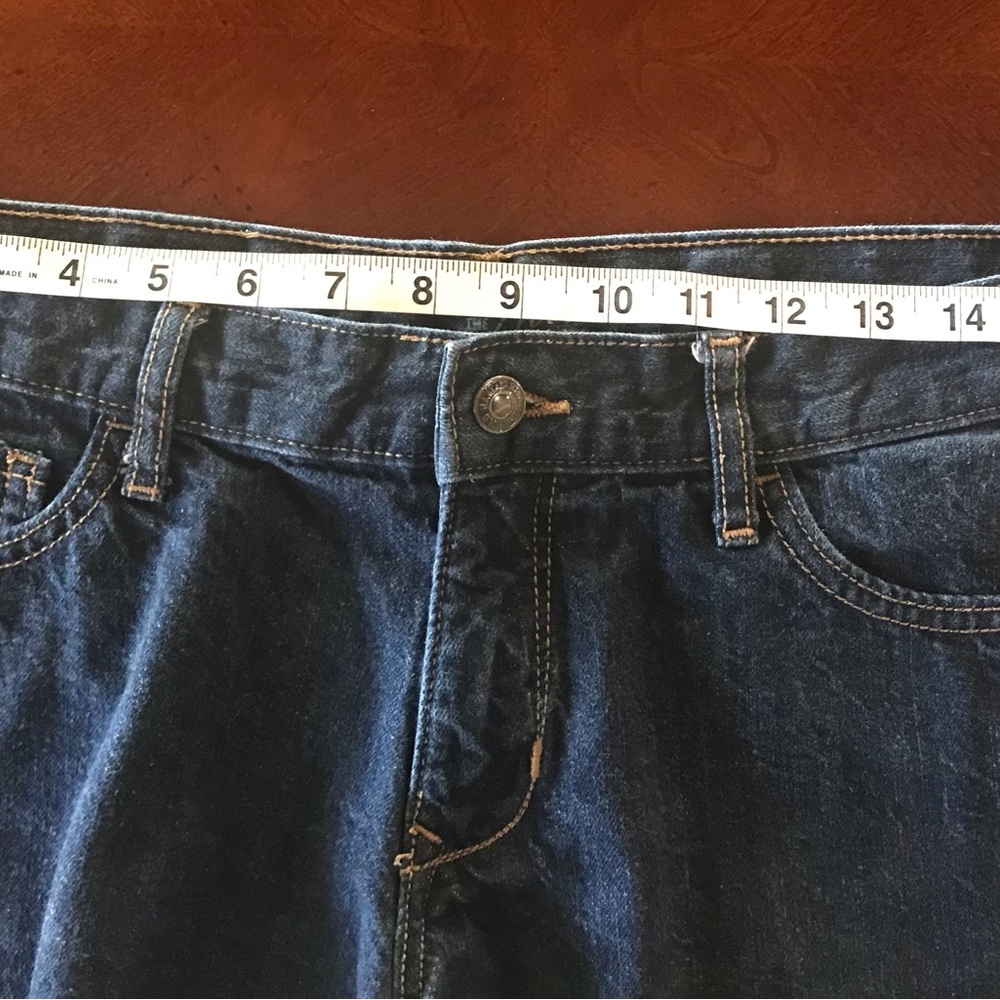 Old Navy Shorts, Size 8 - Picture 6 of 6